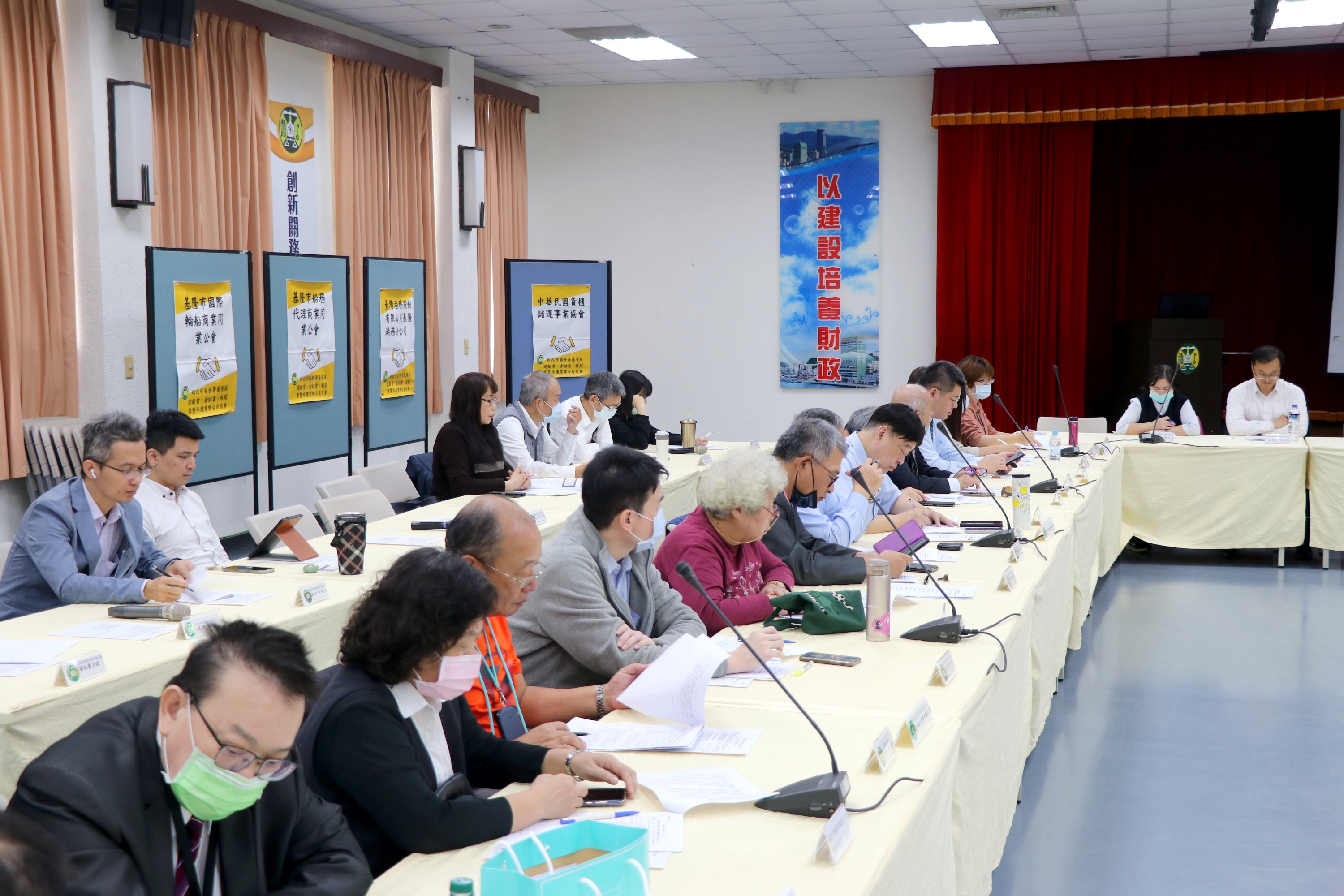 基隆關112年第2次運輸業、倉儲業、報關業暨承攬業聯合座談會