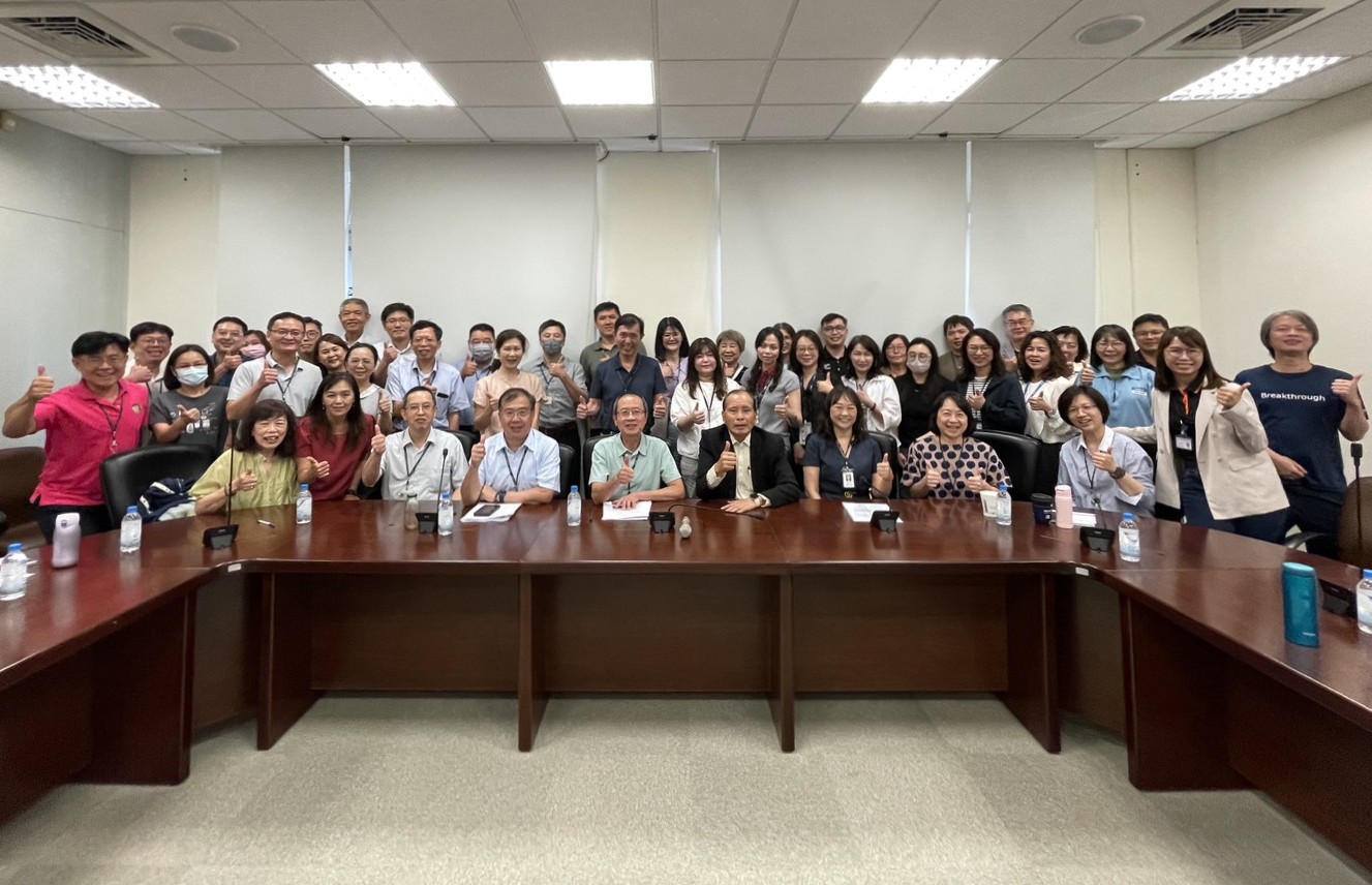高雄關115年第1次通關服務宣導座談會合影